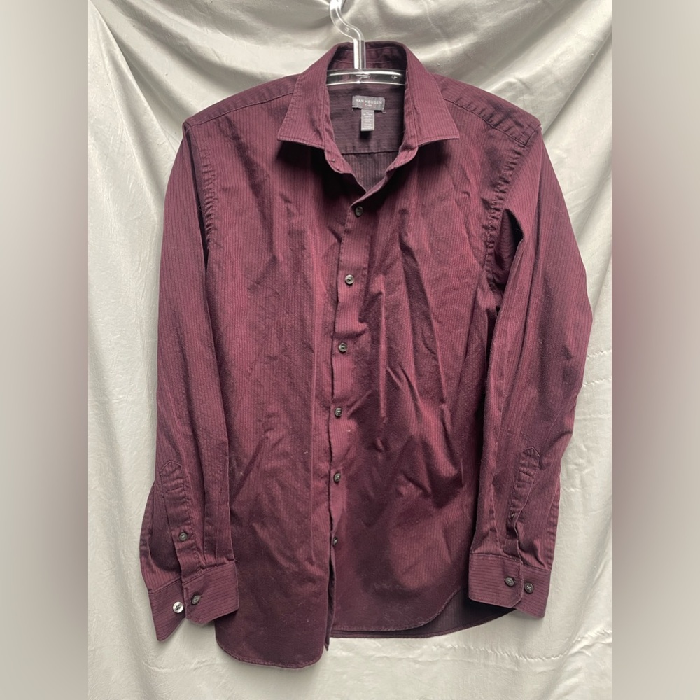 🔴Van Heusen flex medium size burgundy pin striped button down